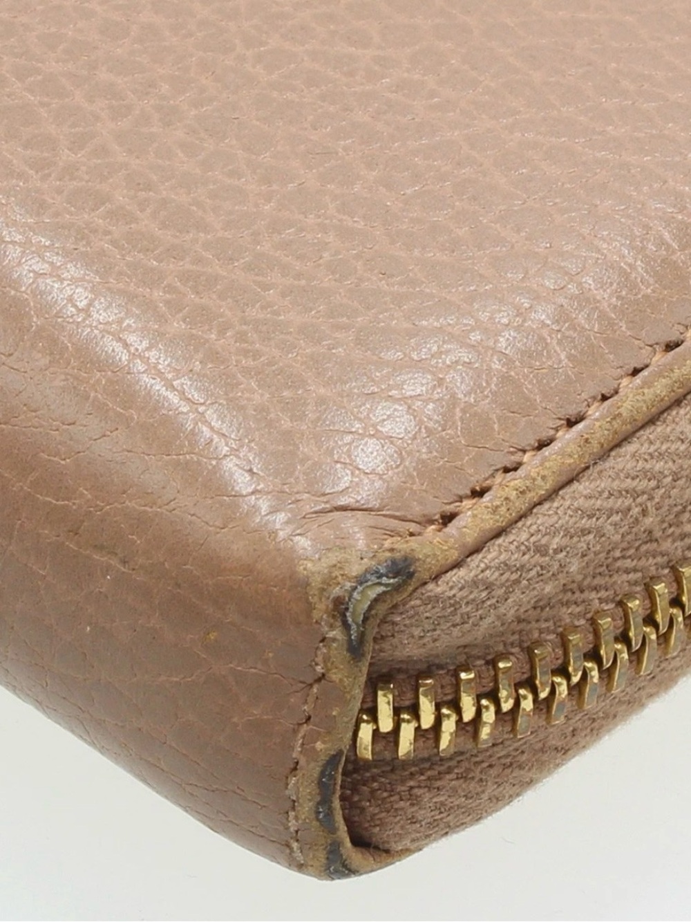Gucci Taupe Pebbled Leather Zip Wallet with Gold GG - Picture 7 of 12